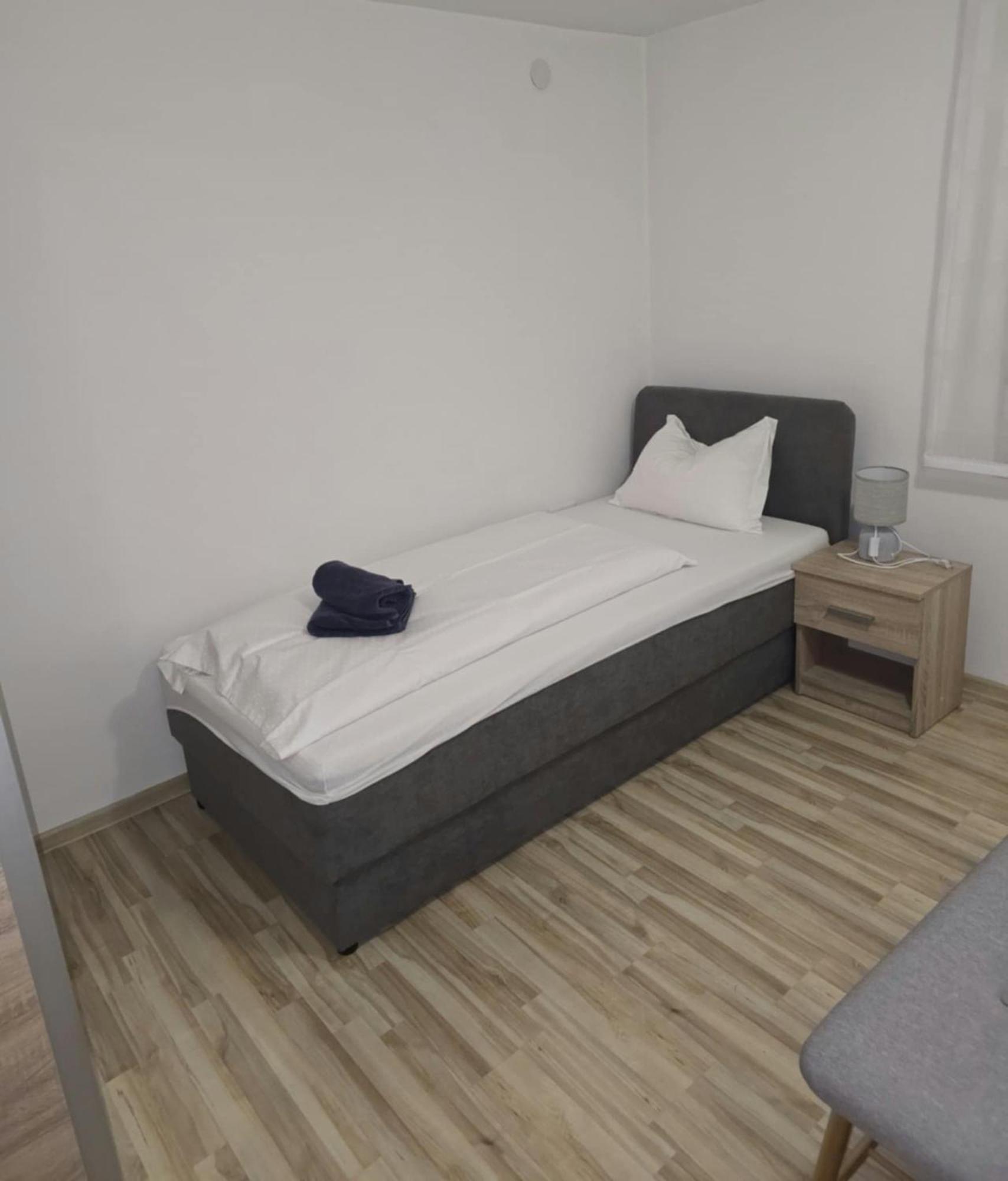 Apartmani Baotic Zupanja Exteriör bild
