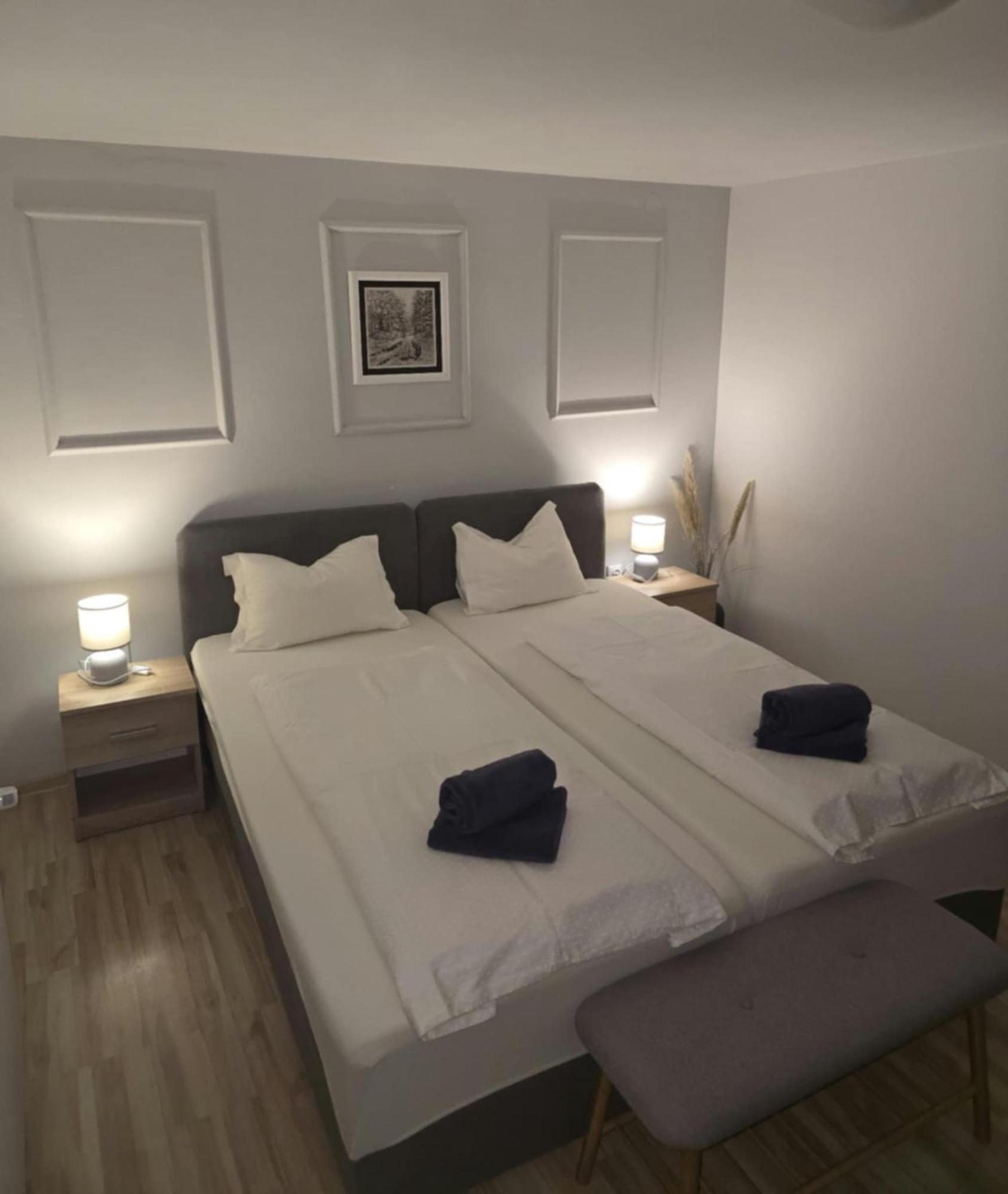 Apartmani Baotic Zupanja Exteriör bild