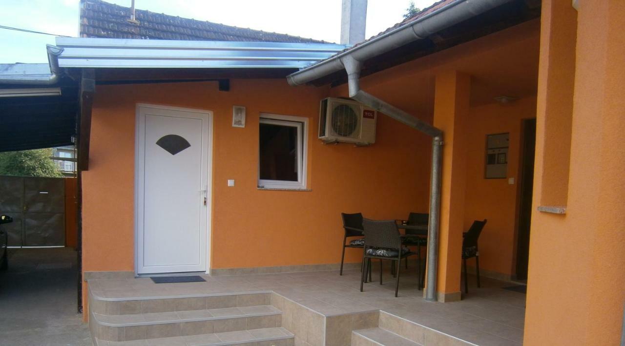 Apartmani Baotic Zupanja Exteriör bild