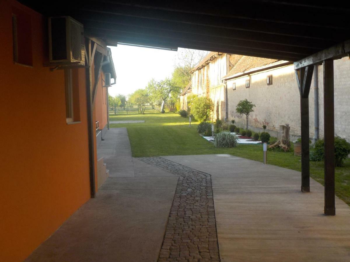 Apartmani Baotic Zupanja Exteriör bild